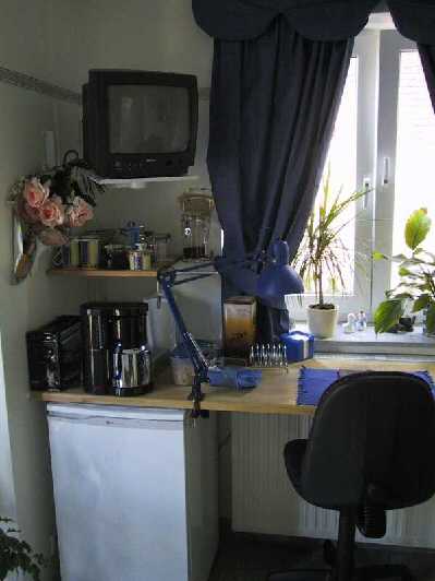 Fridge, toaster, coffeemachine, kettle and microwave